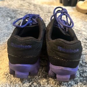 Black Reebok sneakers size 9